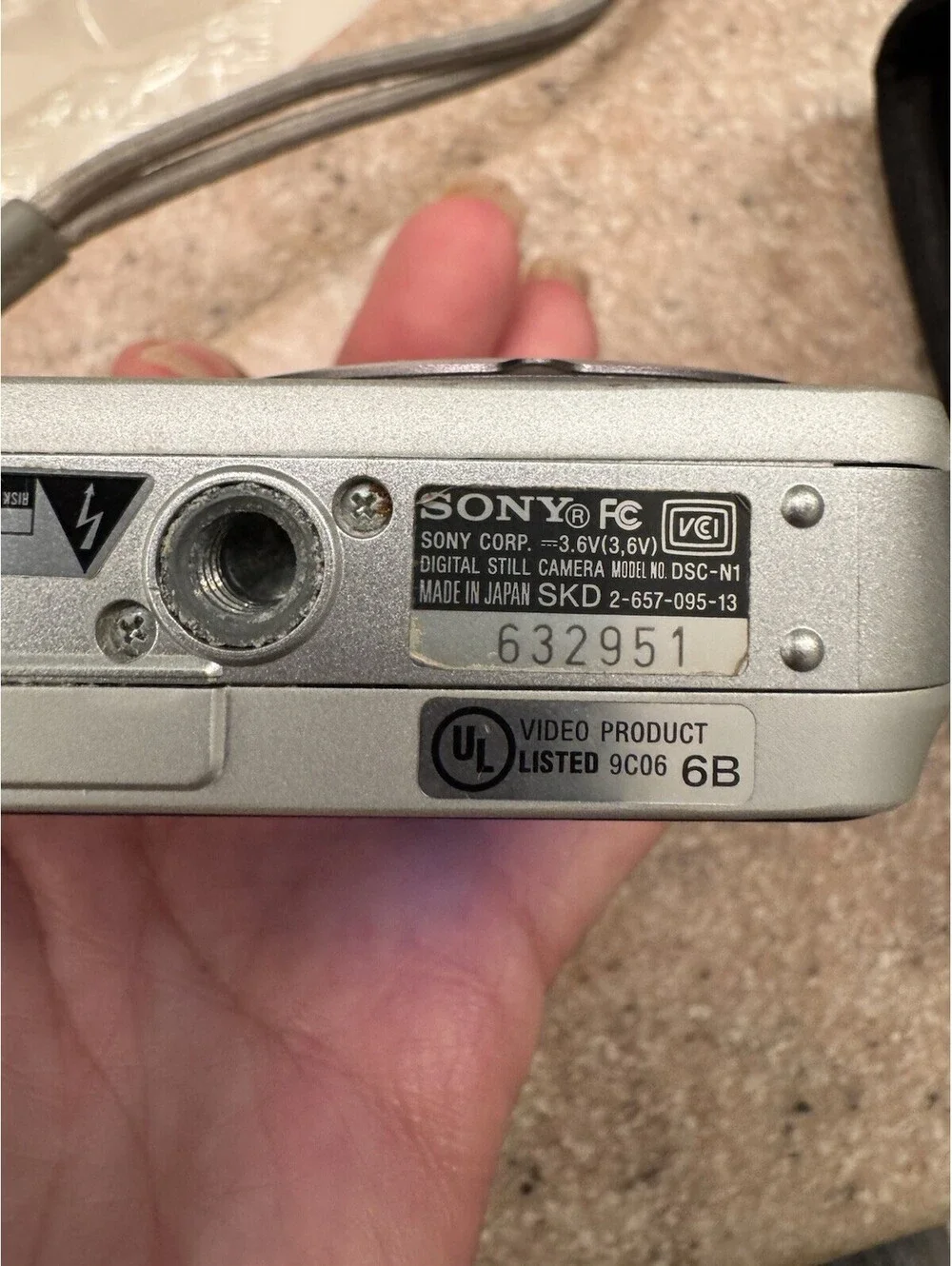 Sony Cyber-shot DSC-N1 8.1MP Digital Camera Touchscreen TESTED + Charger Case
